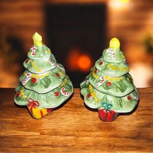 Vtg Josef Originals OCI  Korea Kitschy Christmas Trees Salt & Pepper Shaker Set